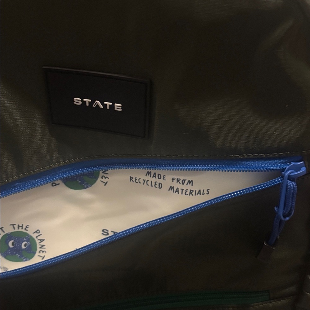 NWT State Ripstop Kane Kids Travel Olive Diagonal Zipper Backpack - Picture 5 of 7